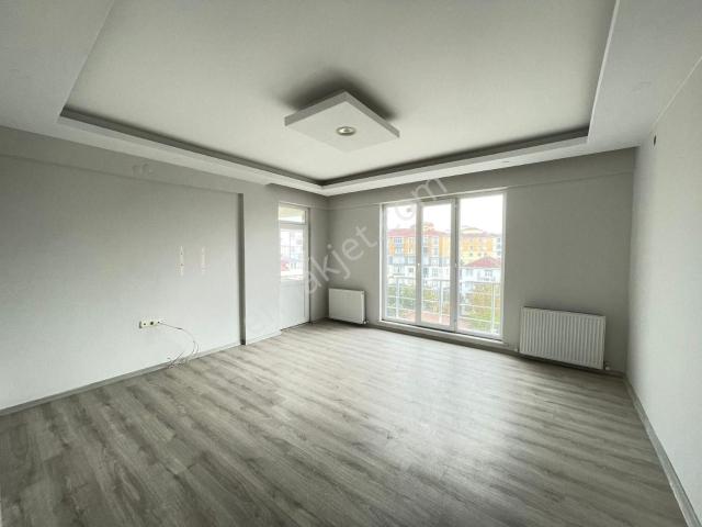 Tuşba Emlaktan Satılık Ara Kat Geniş 2+1 Daire