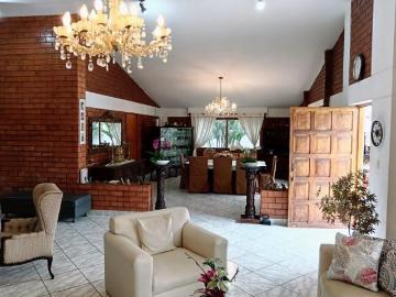 ¡Tu casa de campo soñada en Lurín! — 2,500 m² para disfrutar en familia
