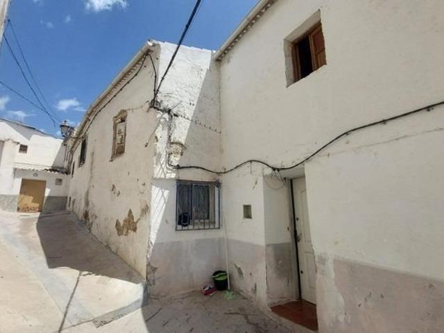 ¡Tu hogar ideal en Colomera, Granada!