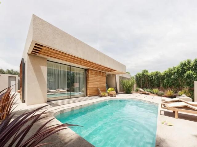 Tu Hogar Mediterráneo: Parcela con Proyecto de Chalet y Vistas al Mar en la zona Albufereta, Alicante