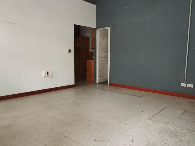 Tu negocio está aquí ! alquilo local