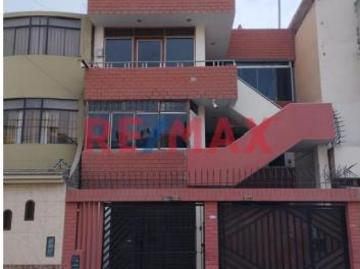 Tu Nuevo Hogar Te Espera, Casa De Tres Pisos En Urb. Chimu, Trujillo
