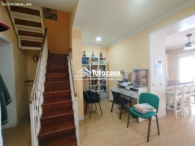 ? ¡TU NUEVO HOGAR TE ESPERA! Casa espectacular de 2 plantas con TERRAZAZO y patio ☀️?