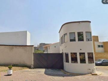Tu nuevo hogar te espera en Prol. 42, Residencial Arboledas de San Alejandro, puebla