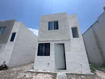 Tu Nuevo Hogar en Valle de Santa Elena | Casa de 2 Pisos con Amplio Terreno