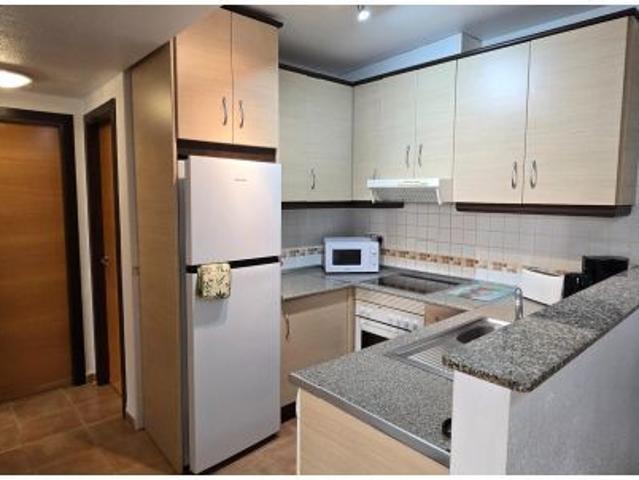 ¡Tu nuevo hogar en Águilas, Collados! Apartamento con terraza en complejo residencial