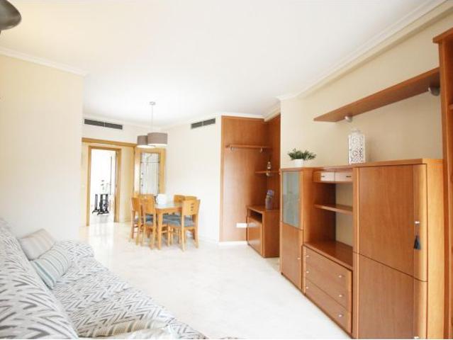 TU NUEVO HOGAR EN ALAQUÀS CON PISCINA, GARAJE Y TRANQUILIDAD