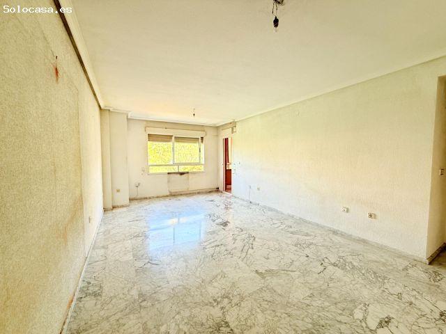 Tu nuevo hogar en el corazón de Alicante, con terraza y luz todo el día