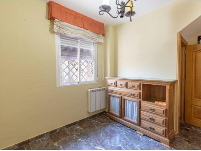 ? Tu nuevo hogar en Huétor Vega: amplitud, tranquilidad y unas vistas que enamoran