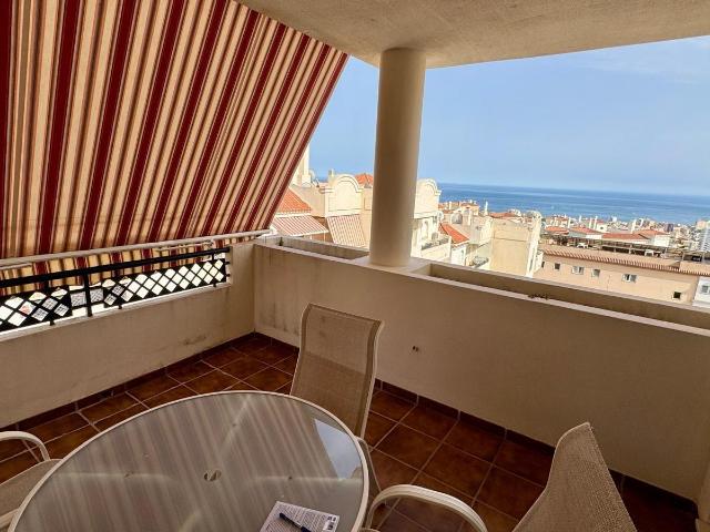 ¡TU NUEVO HOGAR EN MYRAMAR! Amplio piso con terraza, vistas al mar y urbanización premium