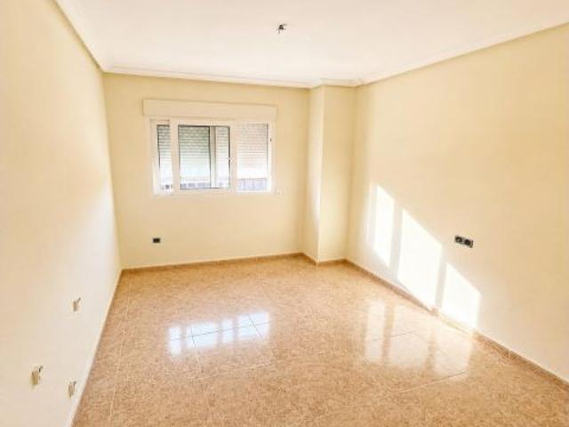 ¡Tu nuevo hogar en Puente Tocinos por solo €110,000! TERCERO SIN ASCENSOR