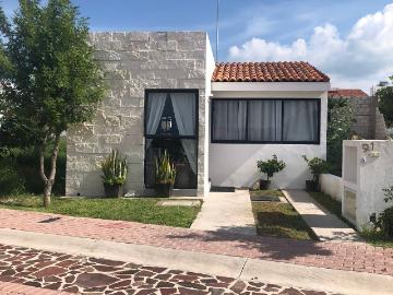 ¡Tu Nuevo Hogar Espera por Ti en El Marqués!