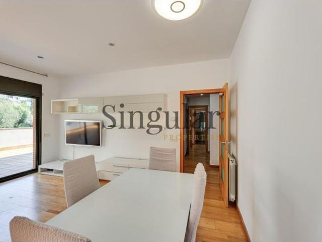 Tu oasis privado en Sant Cugat: 115 m2 de terraza y piscina comunitaria