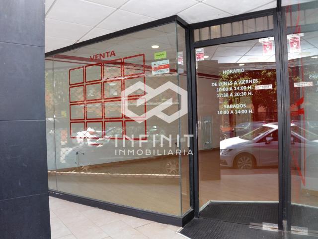 Tu oportunidad en el corazón de Alcalá de Henares: local reformado con gran escaparate