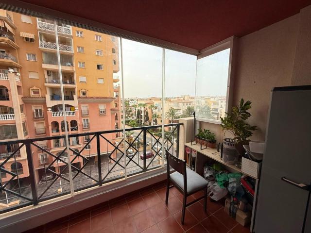 ¡Tu Paraíso en Torrevieja a Solo Pasos del Mar! ️