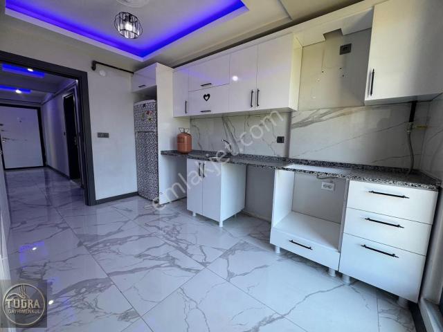 Tuğra'dan Havuzlar Mah.fetih Cami Yanı 3 Yaşında 2+1 Satılık