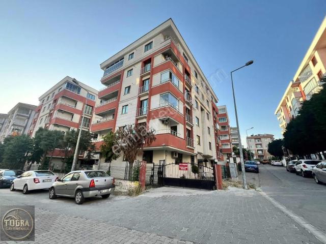 Tuğradan Muhittin'de Site İçerisinde 4+1 Arakat Satılık Daire