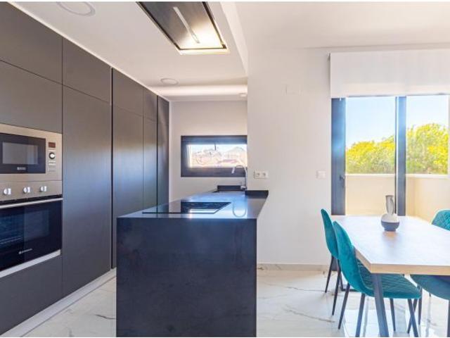 Tu Refugio en el Paraíso: Apartamento Nuevo en Orihuela Costa ?️