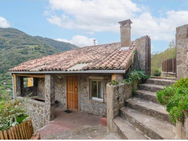 Tu Refugio en la Naturaleza: Casa con Vistas Espectaculares en Aller