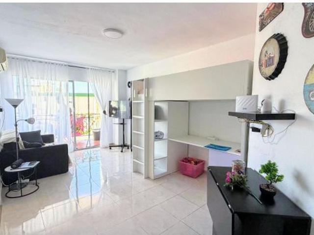 ¡Tu refugio en Torremolinos con vistas al mar! ?✨