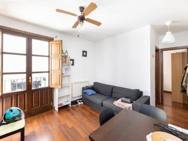 ¡Tu rincón perfecto en Granada! Luminoso piso de 1 dormitorio