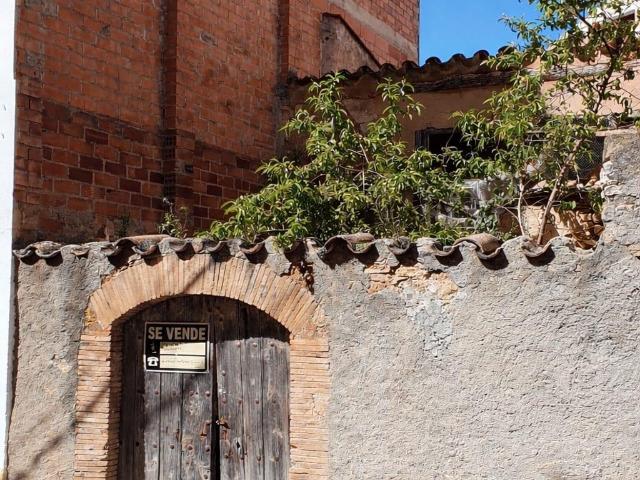 ¡Tu sueño de vivir en un pueblo con encanto comienza aquí!