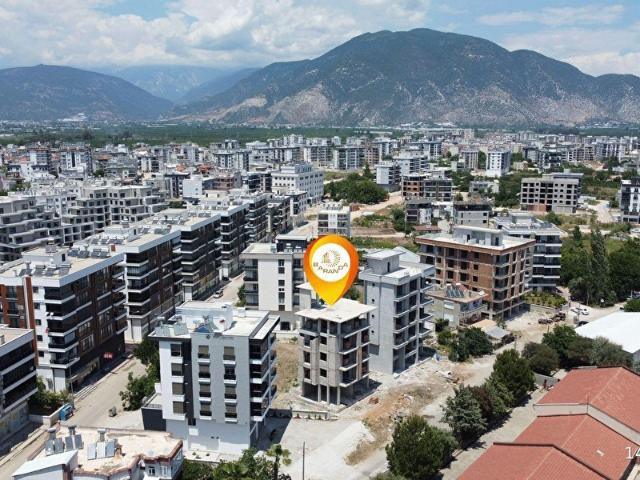 Tüm Resmi Kurumlara Yürüme Mesafesinde Deniz Manzaralı Lüks 1+1