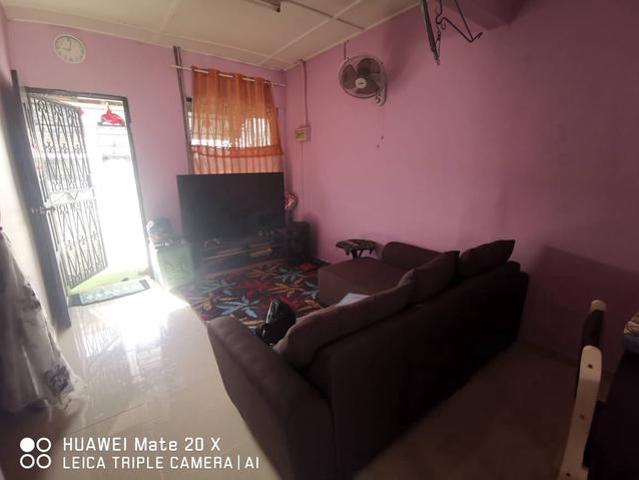 Tun Aminah Flat