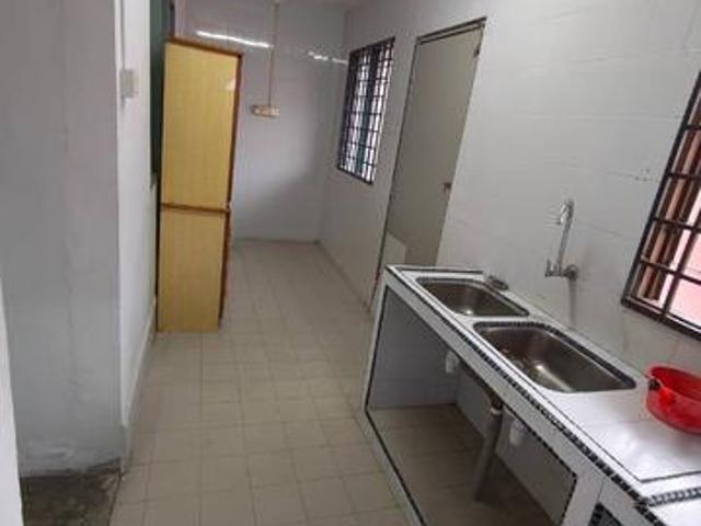 Tun Aminah JB Jalan Pahlawan single storey terrace