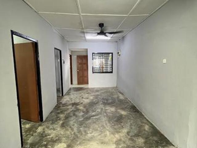 Tun Aminah Skudai 3Bed 1Bath Partially Furnised