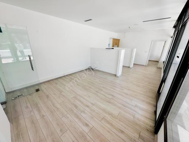 Gaziosmanpaşa'nın Gözdesi Karum'da Prestijli Kiralık Ofis/işyeri