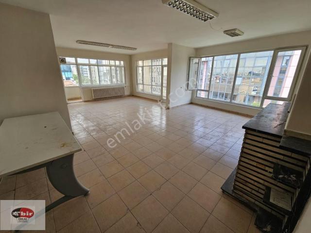 Tunalihilmi Caddesi Kuğulupark Yakını 140 M2 3+1 Kiralık Daire