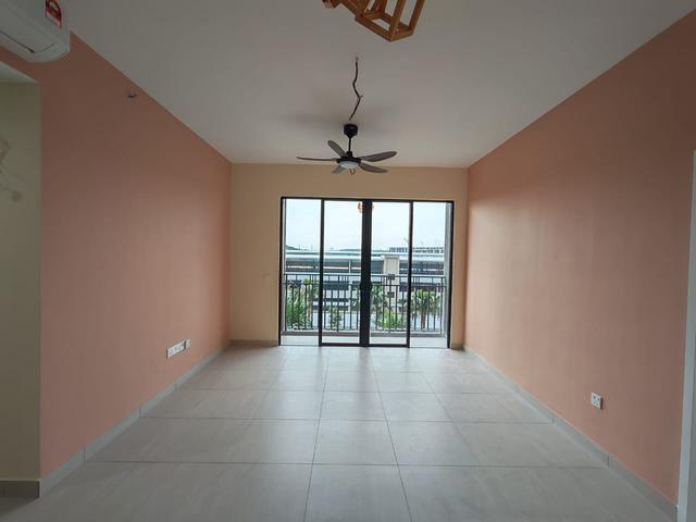 Tuai Timur CondoSetia Alam Partial Furnished 3 Room 2 Bath 2 Park