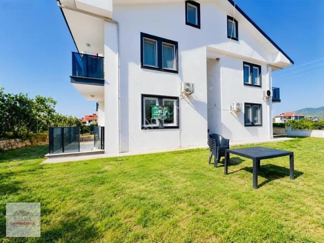 Tuana Emlak'tan Toparlar'da Giriş Kat 1+1 Satılık Daire