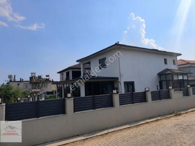 Tuana Emlak'tan Yeni Mahalle'de 4+1 Lüx Villa