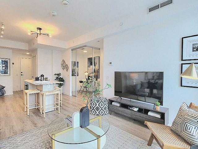 Tubman Ave, 1+1 Unit For Sale