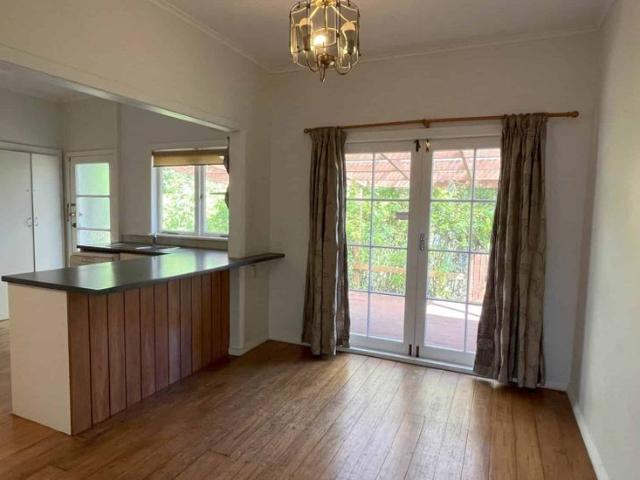 TUCKED AWAY, LOVELY FAMILY HOME WITH 2 OUTDOO.