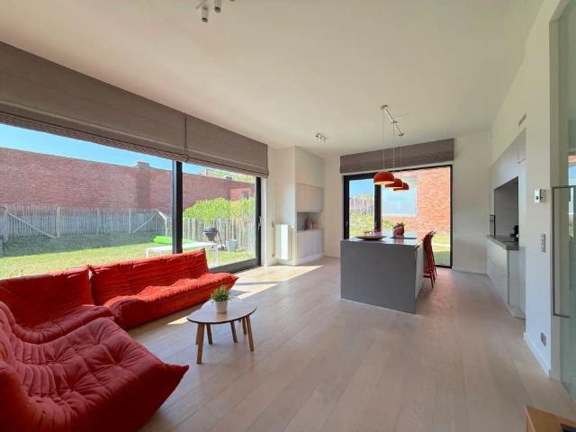 Tuinappartement met 2 slaapkamers nabij de zee en het strand
