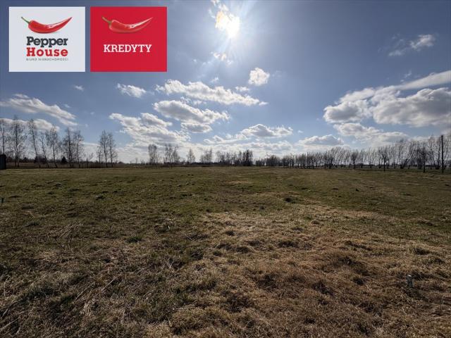 Działka budowlana 1069 m² z warunkami zabudowy, blisko plaży