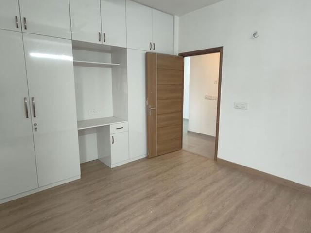 Tulip Yellow 3 Bedroom 1704 Sq. Ft. Apartment in Sector 69 Gurgaon Listing ID: #10424