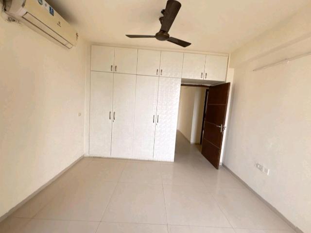 Tulip Yellow 3 Bedroom 1704 Sq. Ft. Apartment in Sector 69 Gurgaon Listing ID: #9832