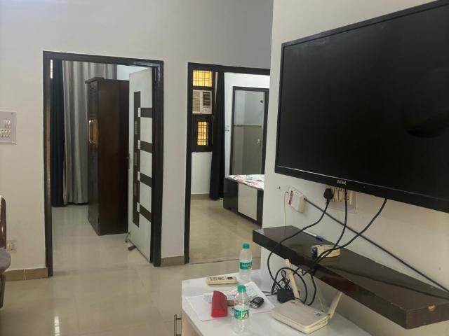 Tulip Mall 3 Bedroom 200 Sq. Mt. Builder Floor in Sector 46 Noida Listing ID: #9870