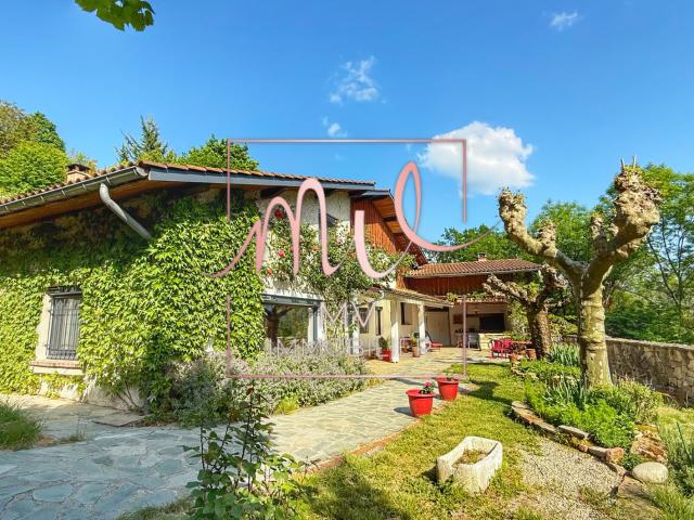 TULLINS, maison 220 m2 avec 16 187 m2 de terrains