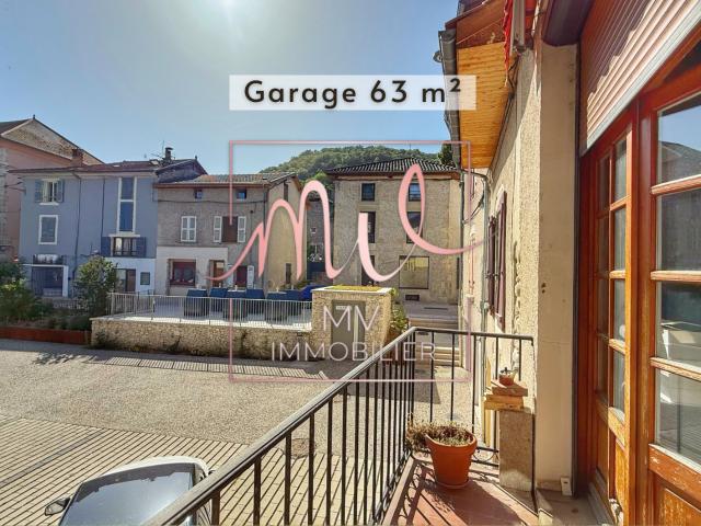 TULLINS, Maison de village 75 m2 + dépendance
