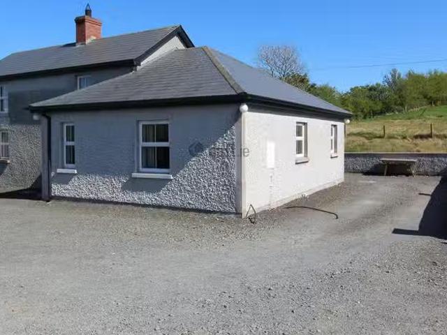 Tullynanegish, Castleblayney, Co. Monaghan is for rent