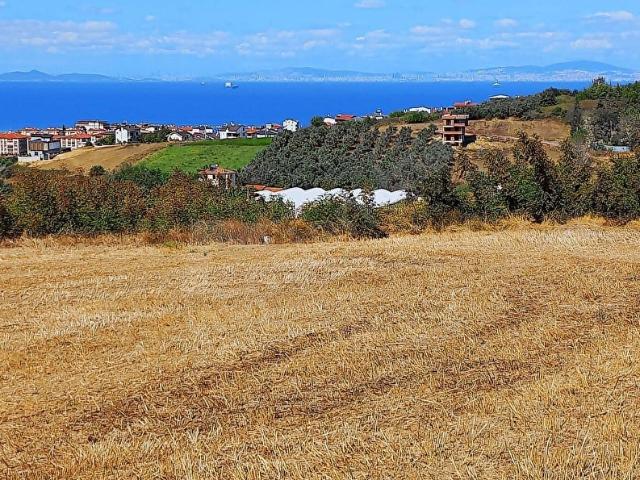 TURYAPTAN AKKÖYDE 435 M2,FULL DENİZ MANZARALI VİLLALIK ARSA