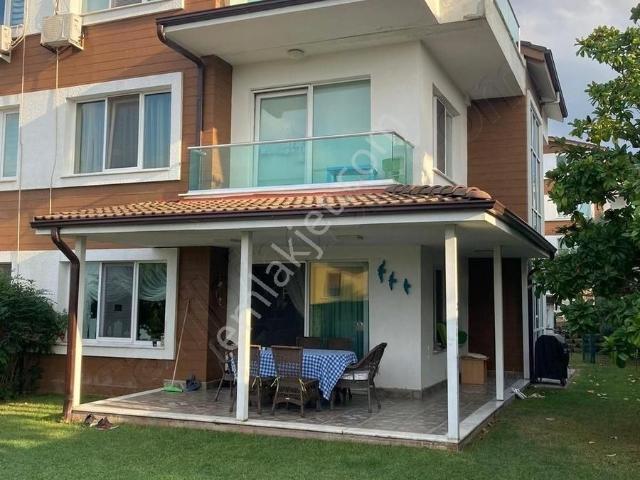 Turyaptan Atlantikpark Sitesinde Deniz Manzaralı Tripleks Villa