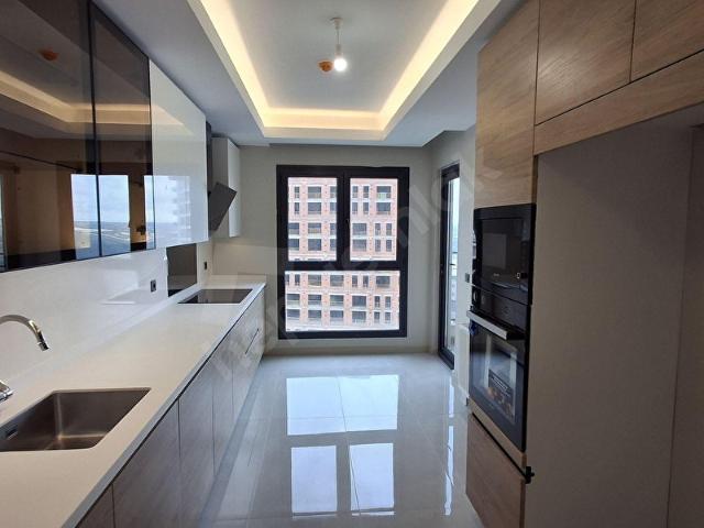 TURYAPTAN BİZİMEVLER 11 DE 3+1 BOŞ 173 M2 KİRALIK DAİRE
