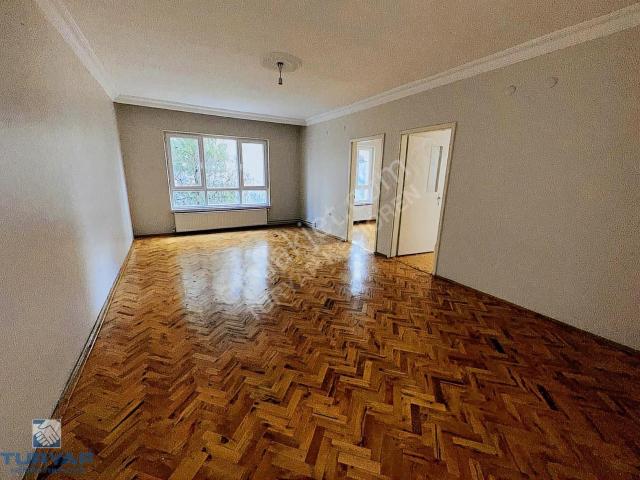 Turyap'tan Köşk Mah Dutluk Yakını 1.kat 3+1 120m2 Caddeler Yakın