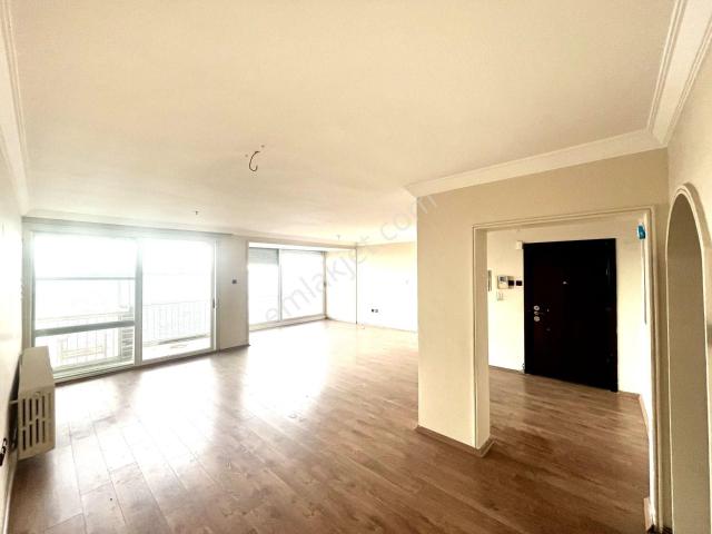 Turyap'tan Kordon'da Deniz Manzaralı Kiralık 3+1 Daire